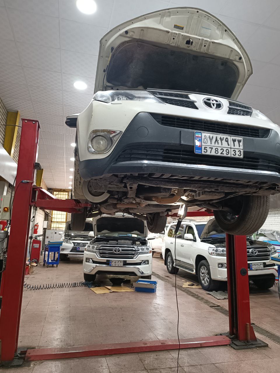 مجموعه تعمیرگاه و فروشگاه ما آماده اراِیه خدمات شایسته اعتماد شما مشتریان عزیز می باشد.